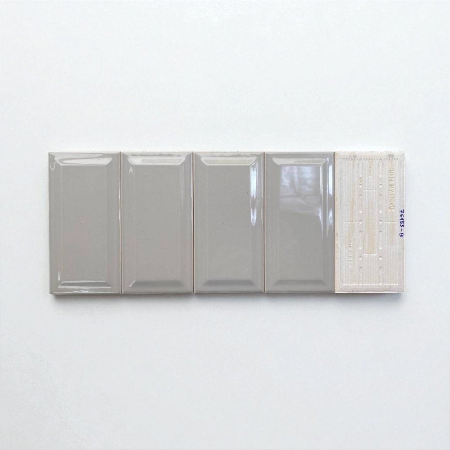 Gạch thẻ KT 75x150mm xám ấm bóng vát STA75153-B