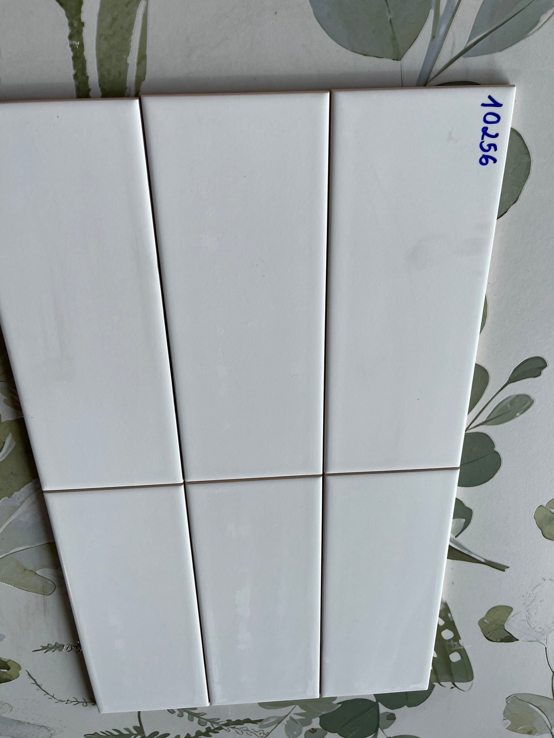 Gạch thẻ Việt Nam KT 100x250mm trắng mờ loại 1 mã STA10256