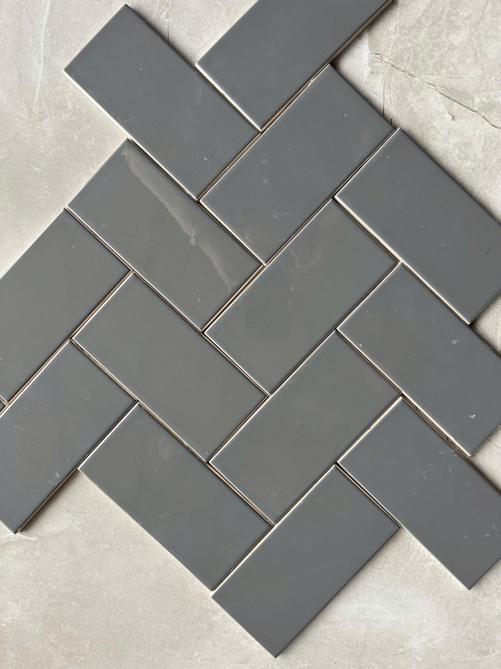 Gạch thẻ be xám bóng phẳng KT 75x150mm UTT36G