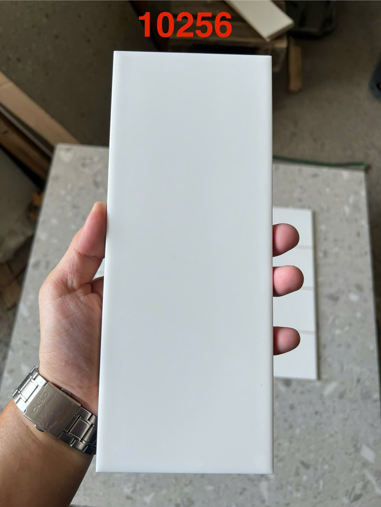 Gạch thẻ Việt Nam KT 100x250mm trắng mờ loại 1 mã STA10256