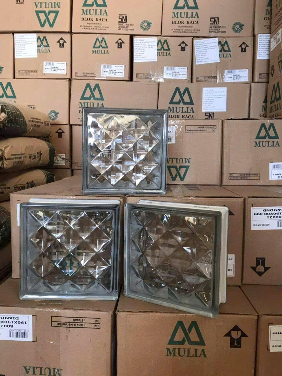 Gạch kính lấy sáng Diamond mã 80021